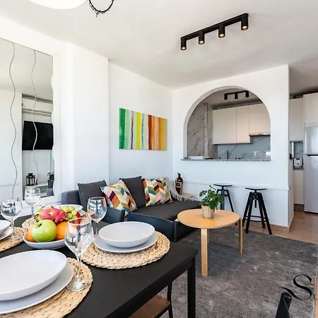 2 Bed I Pool I Sea View Apartamento